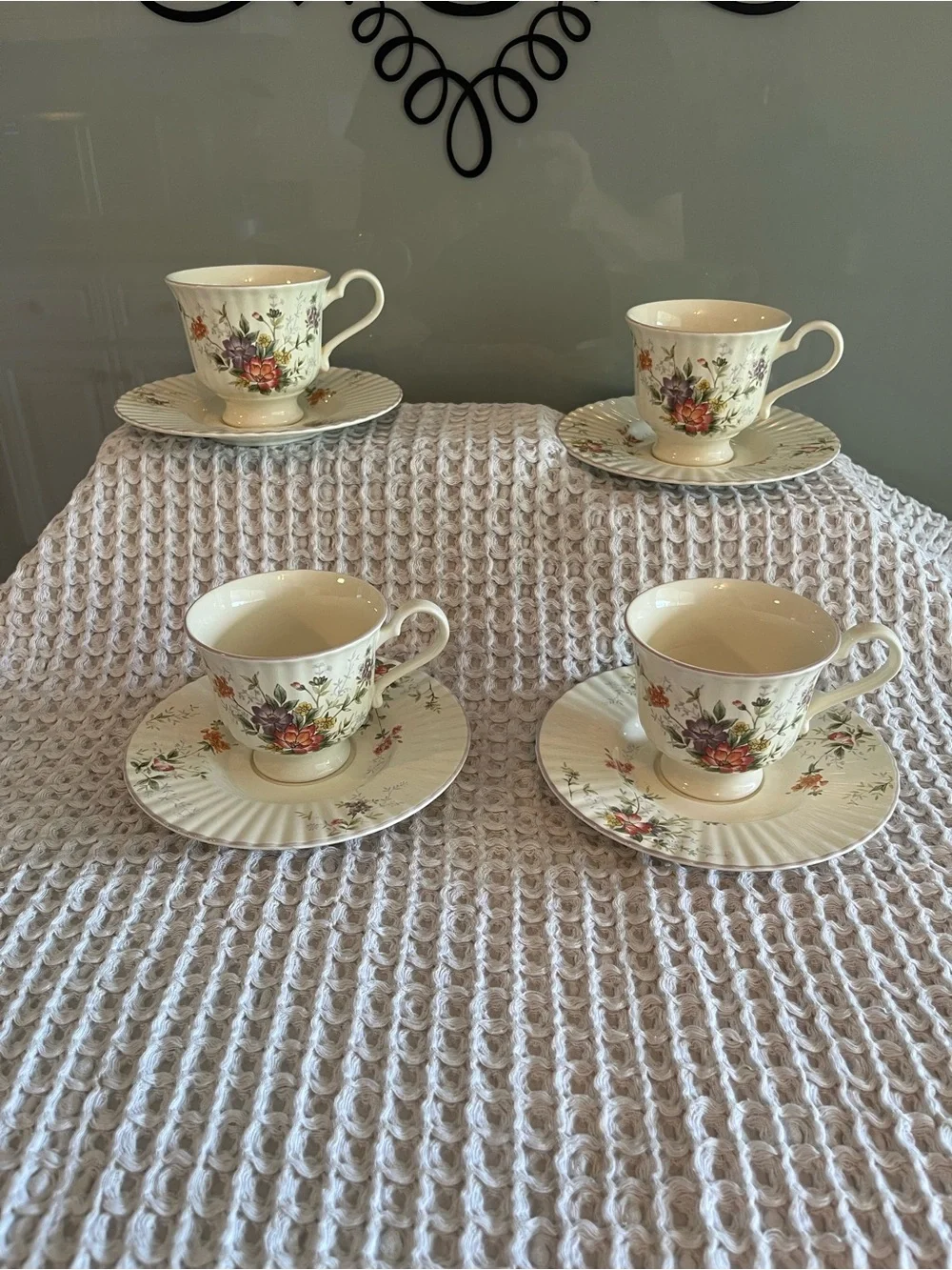 Vintage Mikasa, classic elegance Park lane tea cups, & saucer, (4) 429